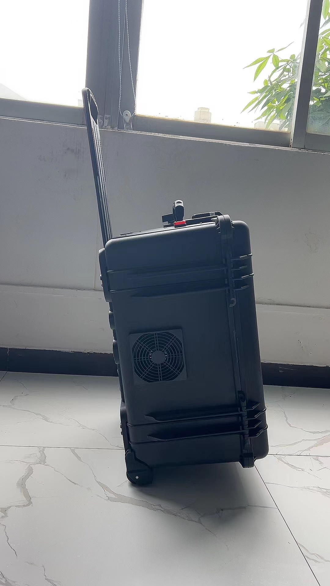 武陵手拉箱型移动通信干扰器